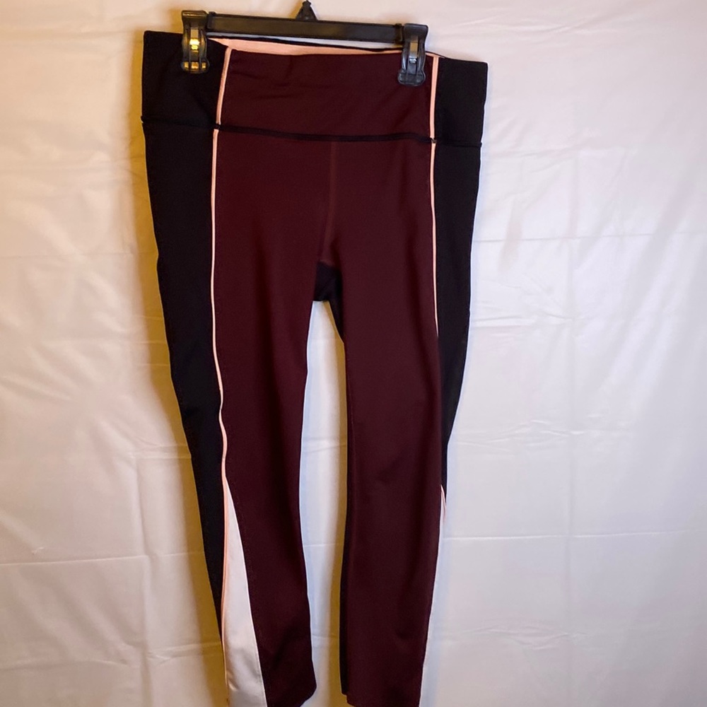 Athleta color block capri